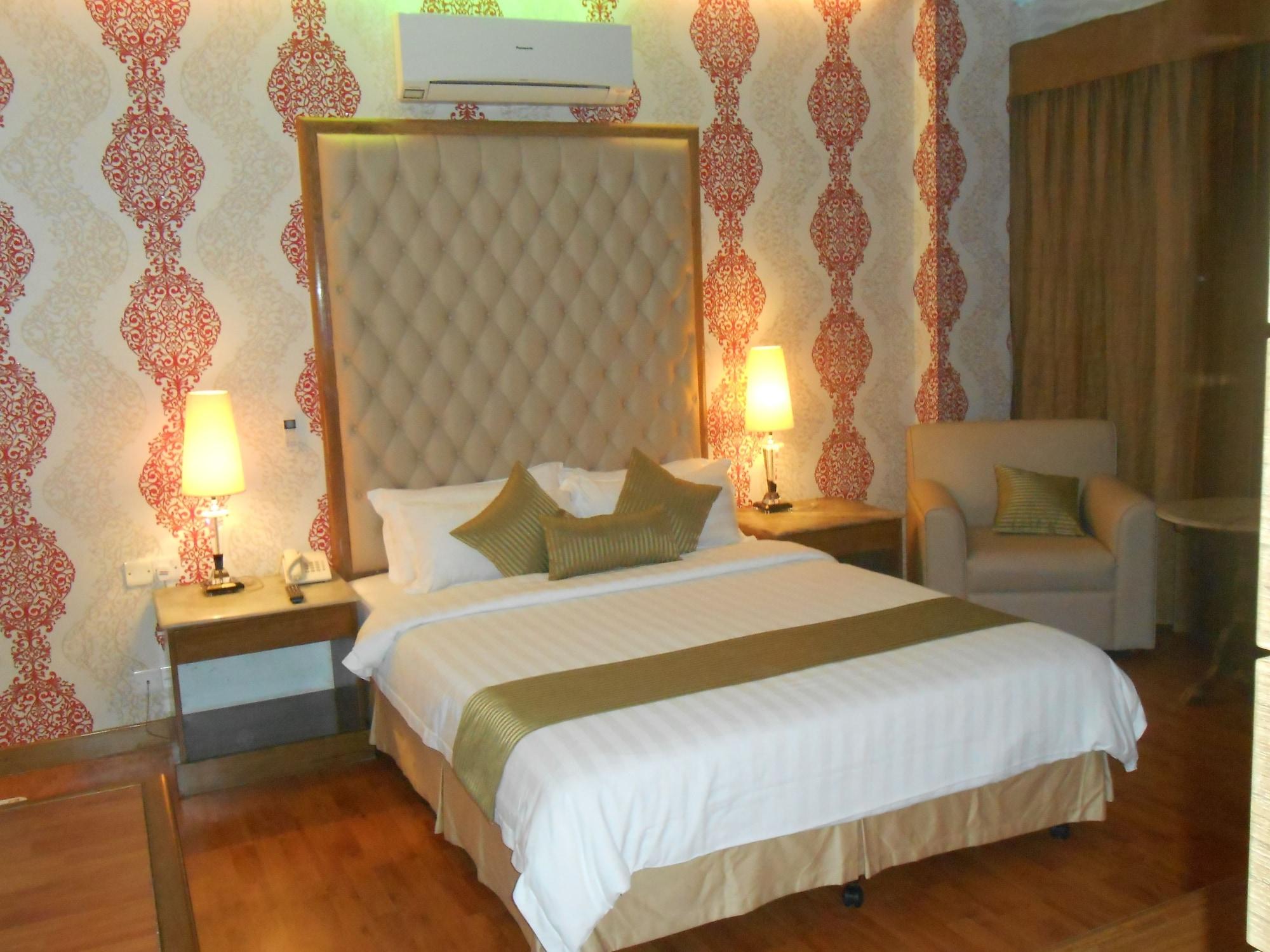 Hotel Swiss Garden Дакка Екстер'єр фото