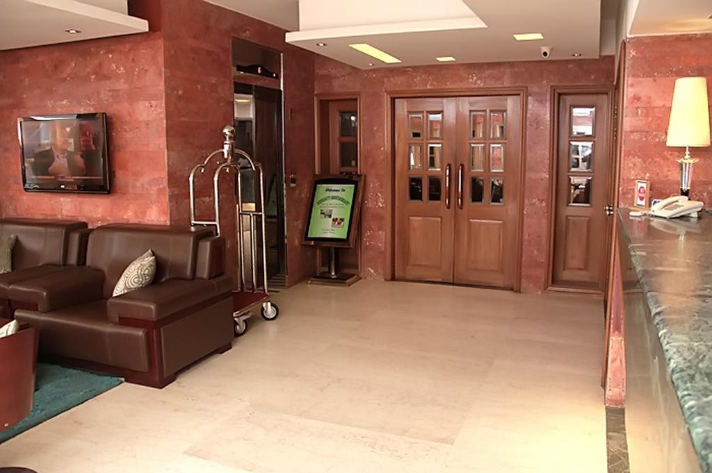 Hotel Swiss Garden Дакка Екстер'єр фото